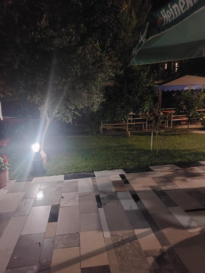 Vila Hyseni Durrës Exteriér fotografie